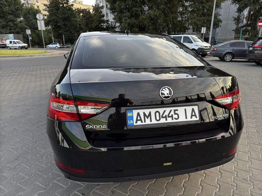 Skoda SuperB Рестайлинг 2.0 TDI