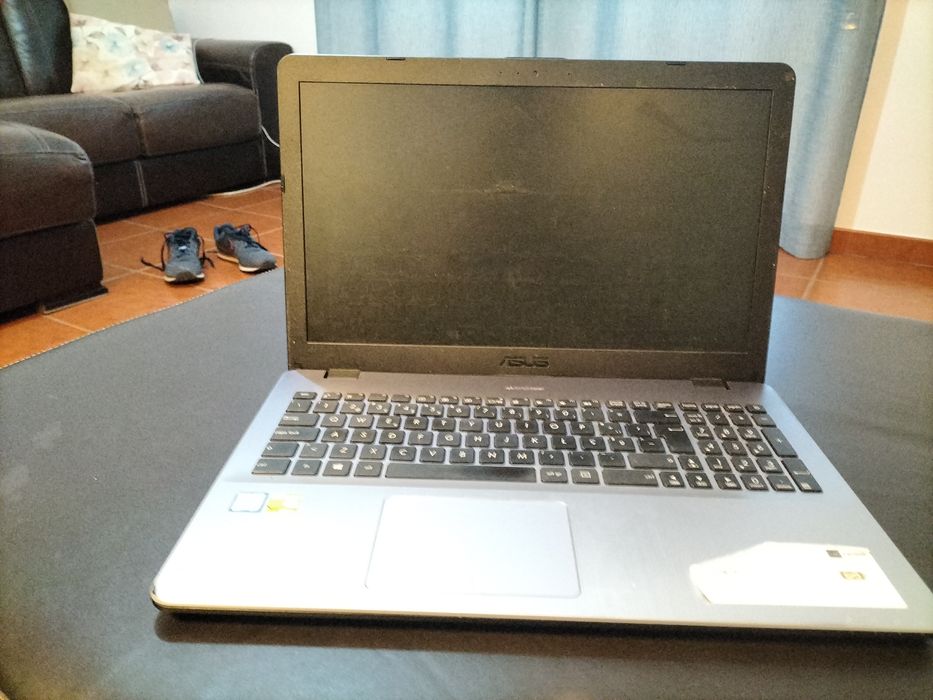 ASUS A542UR-37A93CB1 15.6" i3-7100U 4GB 1TB