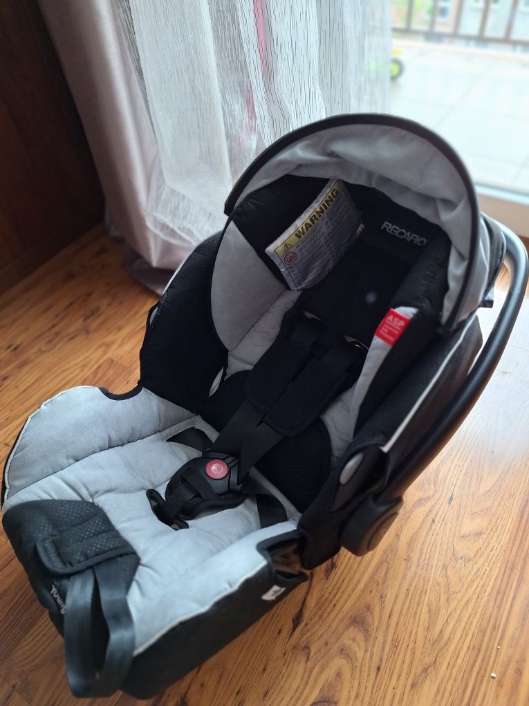 Fotelik dziecięcy Recaro 0 - 13 kg