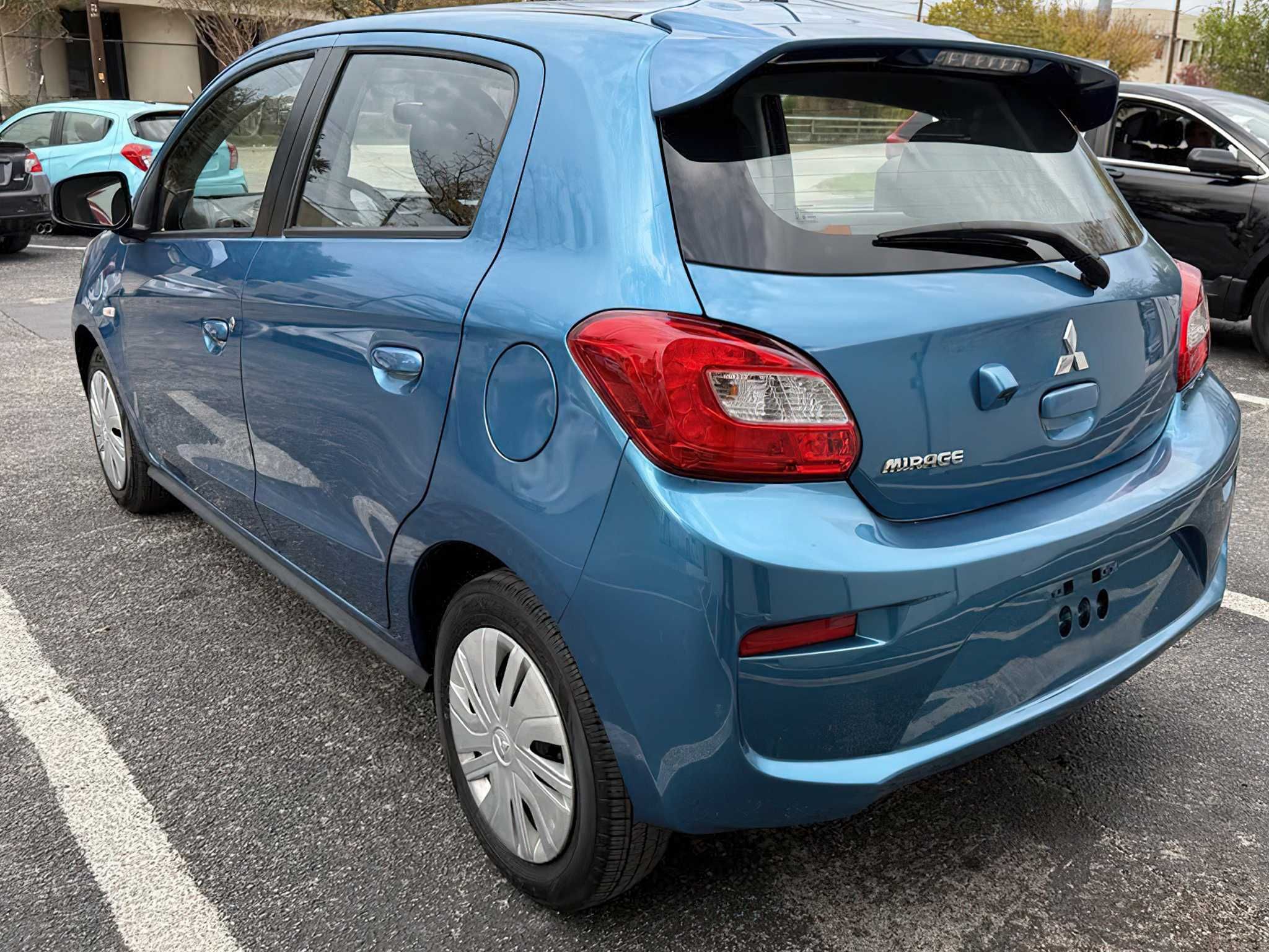 Mitsubishi Mirage ES 2020