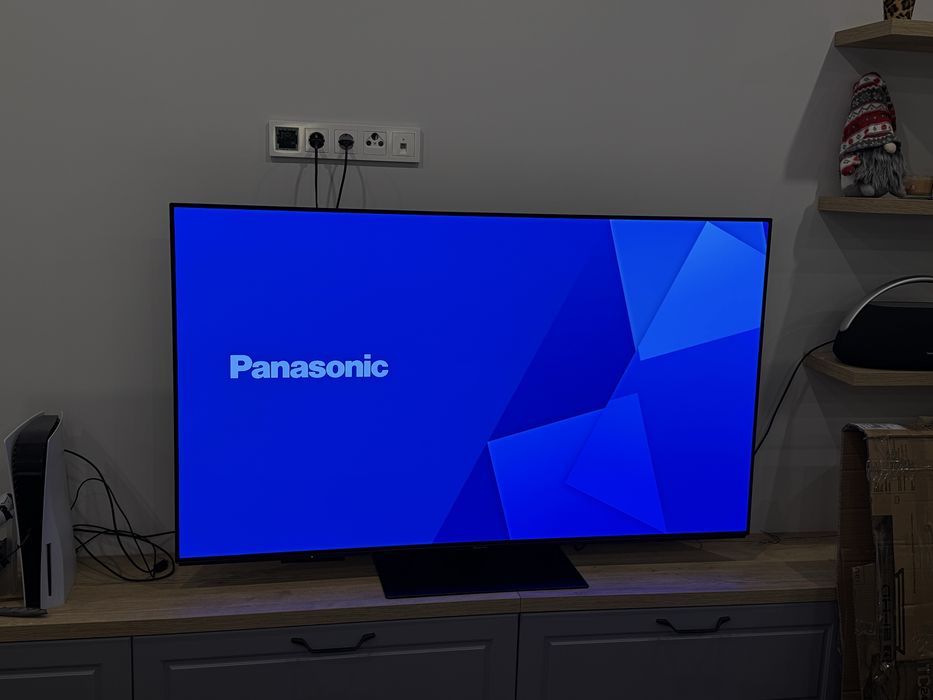 Телевізор Panasonic OLED TV