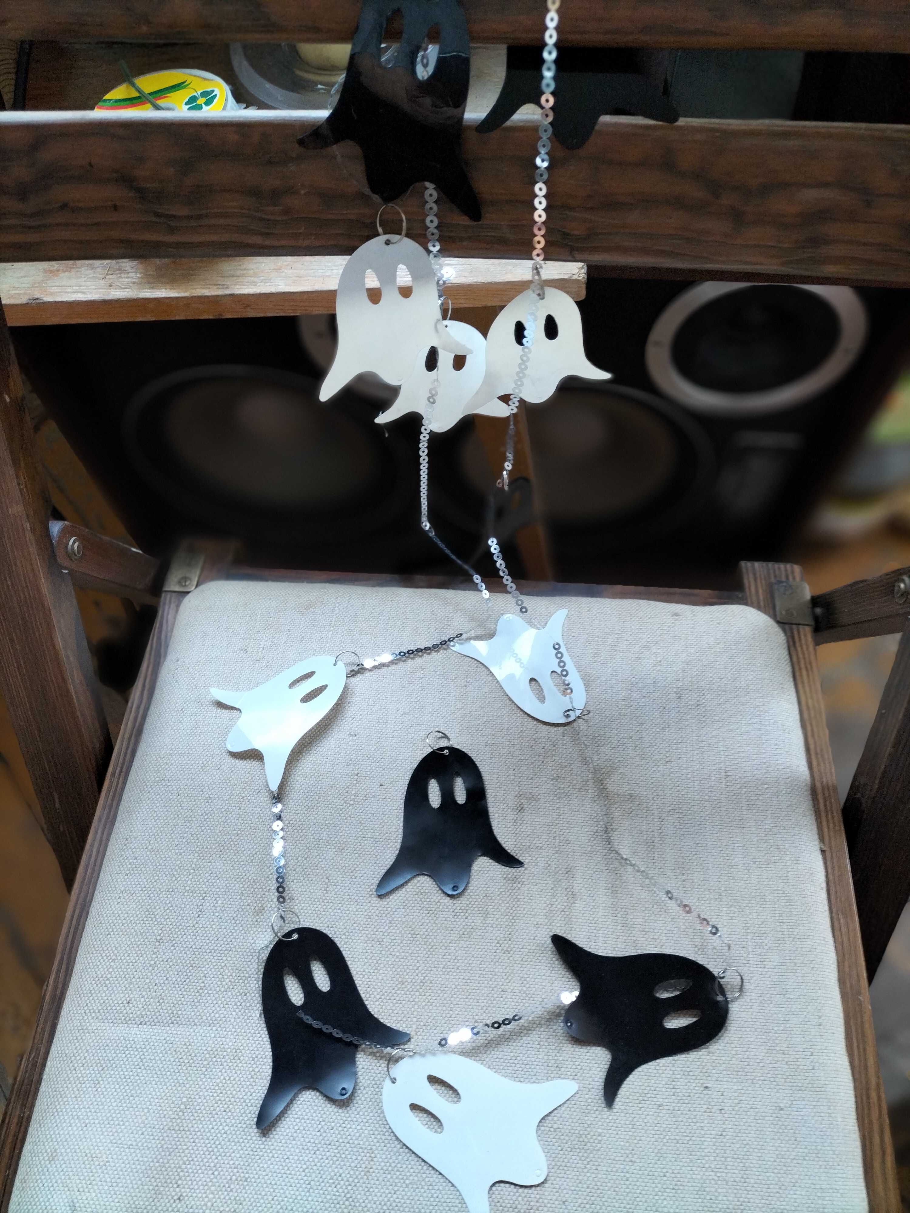 Zestaw Halloween składajacy się z dwóch elementów