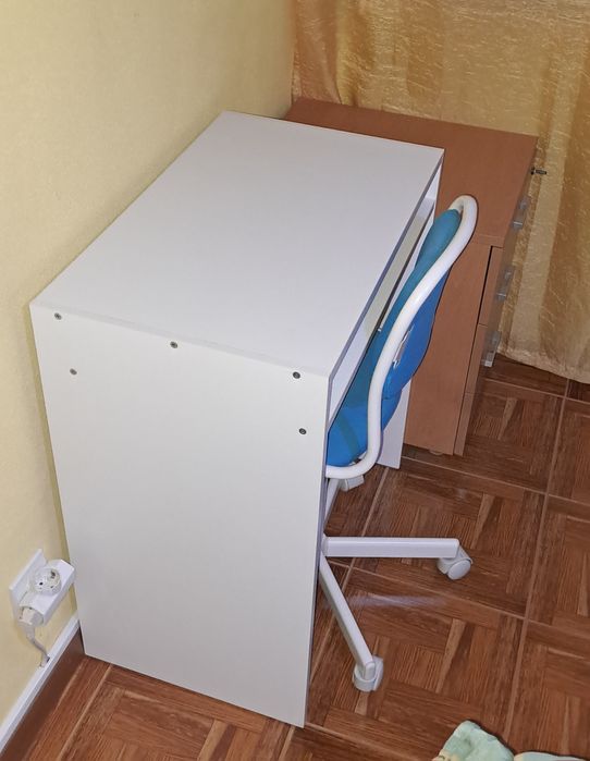 Conjunto Secretaria + Cadeira + Movel de Gavetas