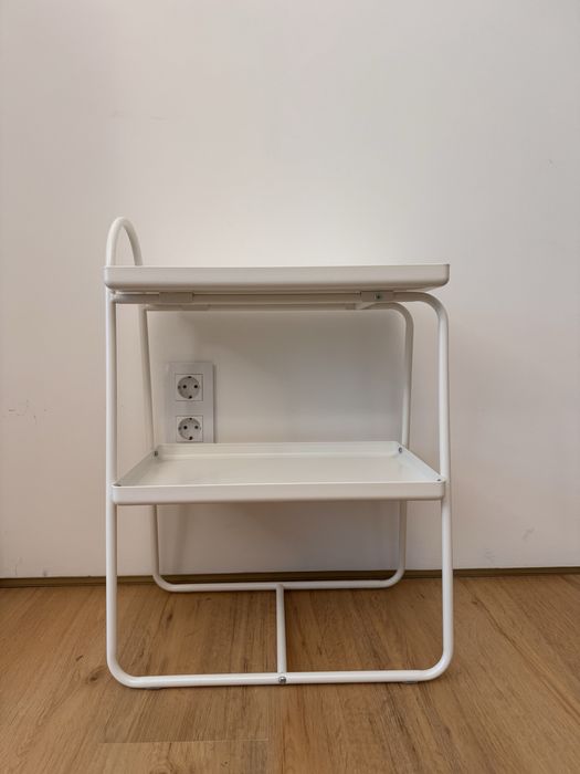 Hattåsen - mesa de cabeceira branco