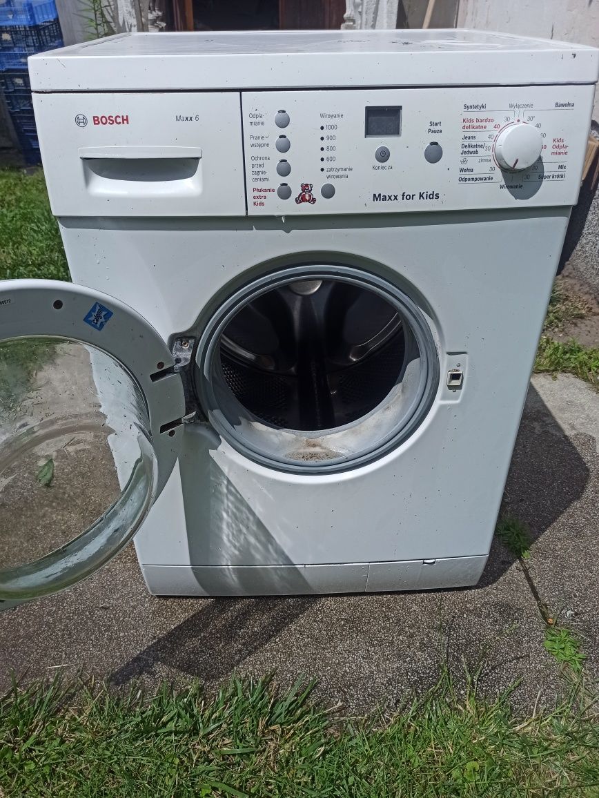 Sprzedam pralkę Bosch ta pralka whirlpool
nie działa