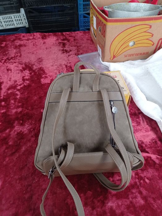 Продам женский рюкзак