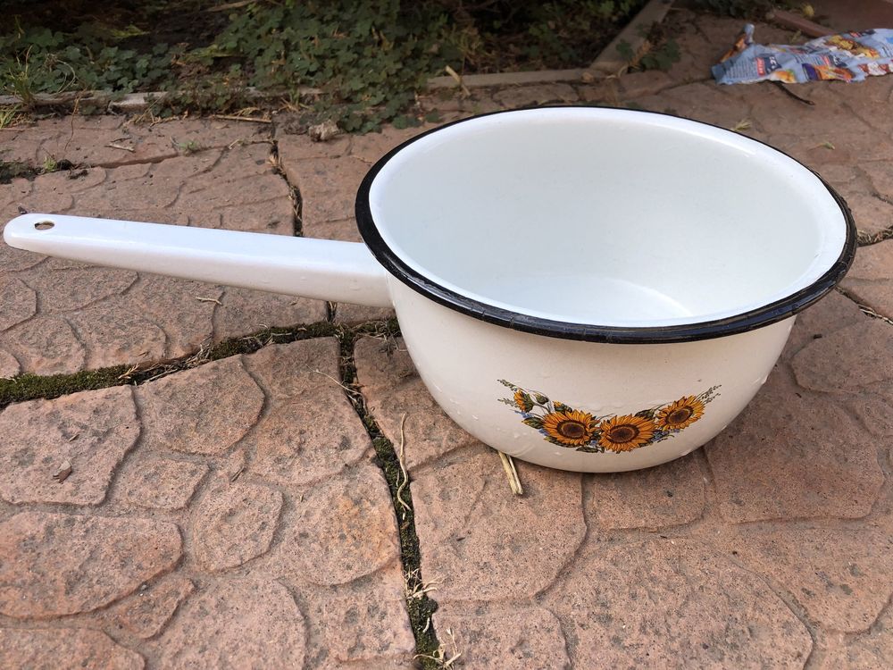 Сковородки бу ,чайник,кастрюли ,ковши