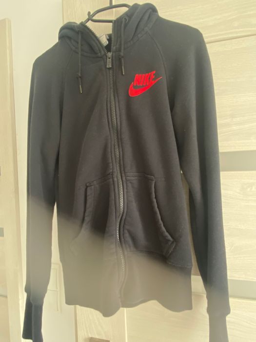Czarna bluza damska z kapturem, Nike