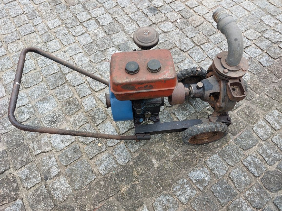 Motor pachancho muito antigo