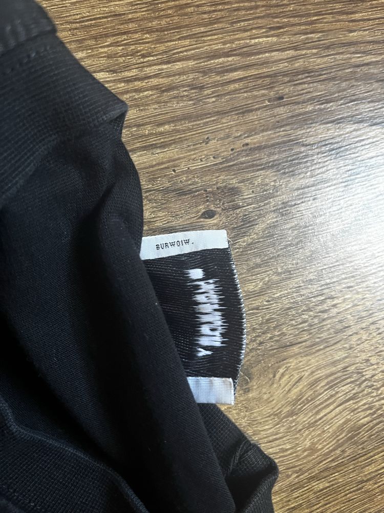 Футболке Burberry