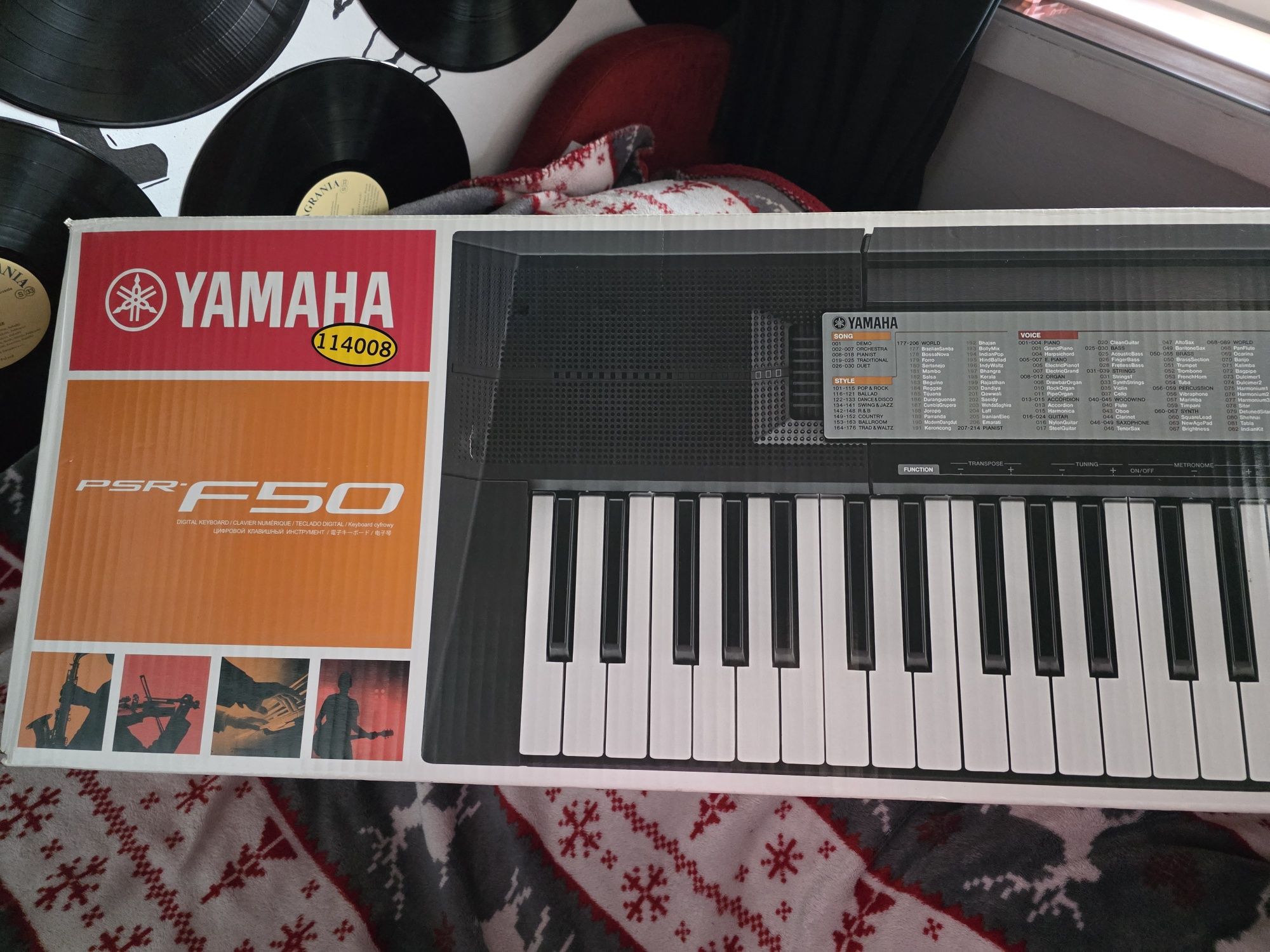 Keyboard yamaha f50