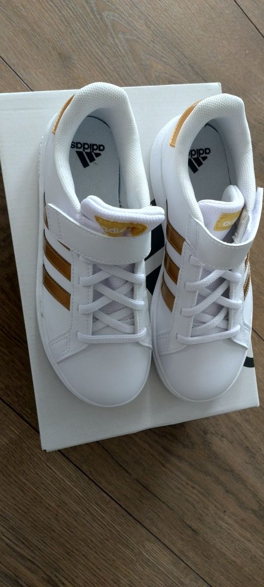 Buty Adidas 33.5