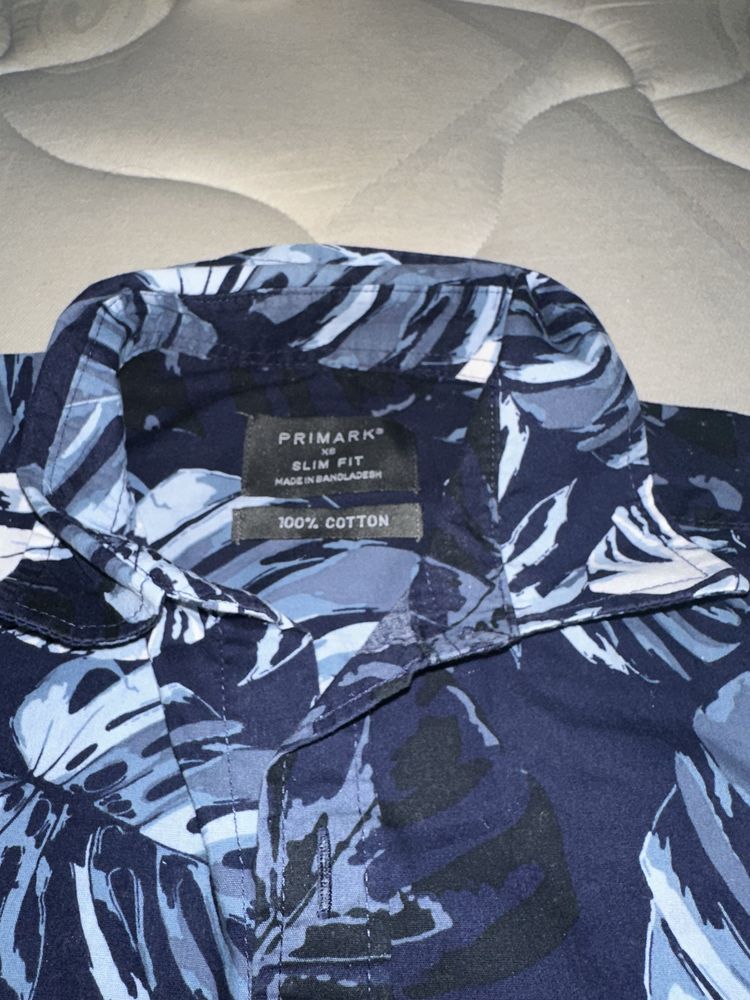 Camisas estampadas o preço é por todas elas
