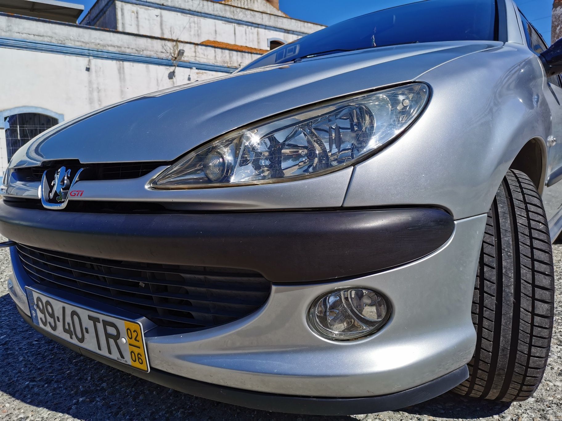 Peugeot 206 1.6 Gti de 2002/06 - 110cv