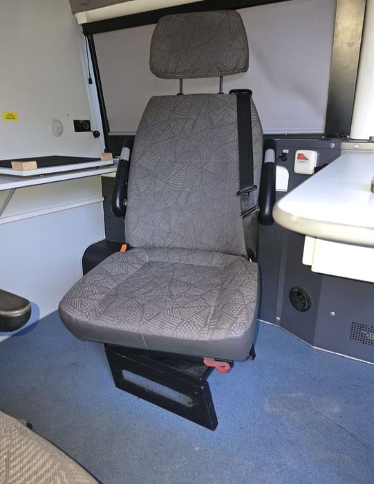 Fotel obrotowy do kampera kapitański Ford Transit