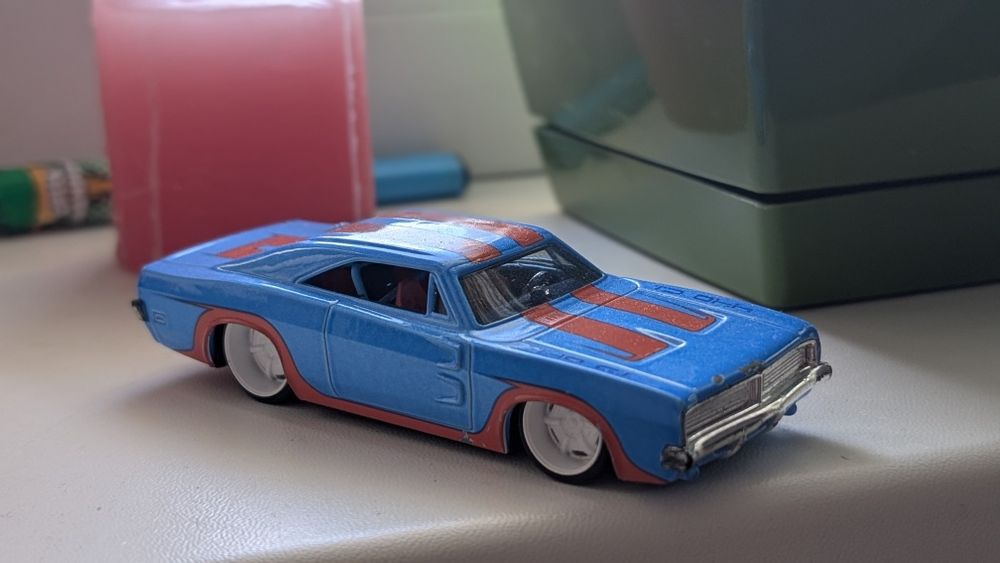 Моделька Hot wheels Dodge charger 69