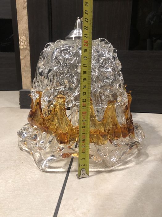 Люстра на одну лампу