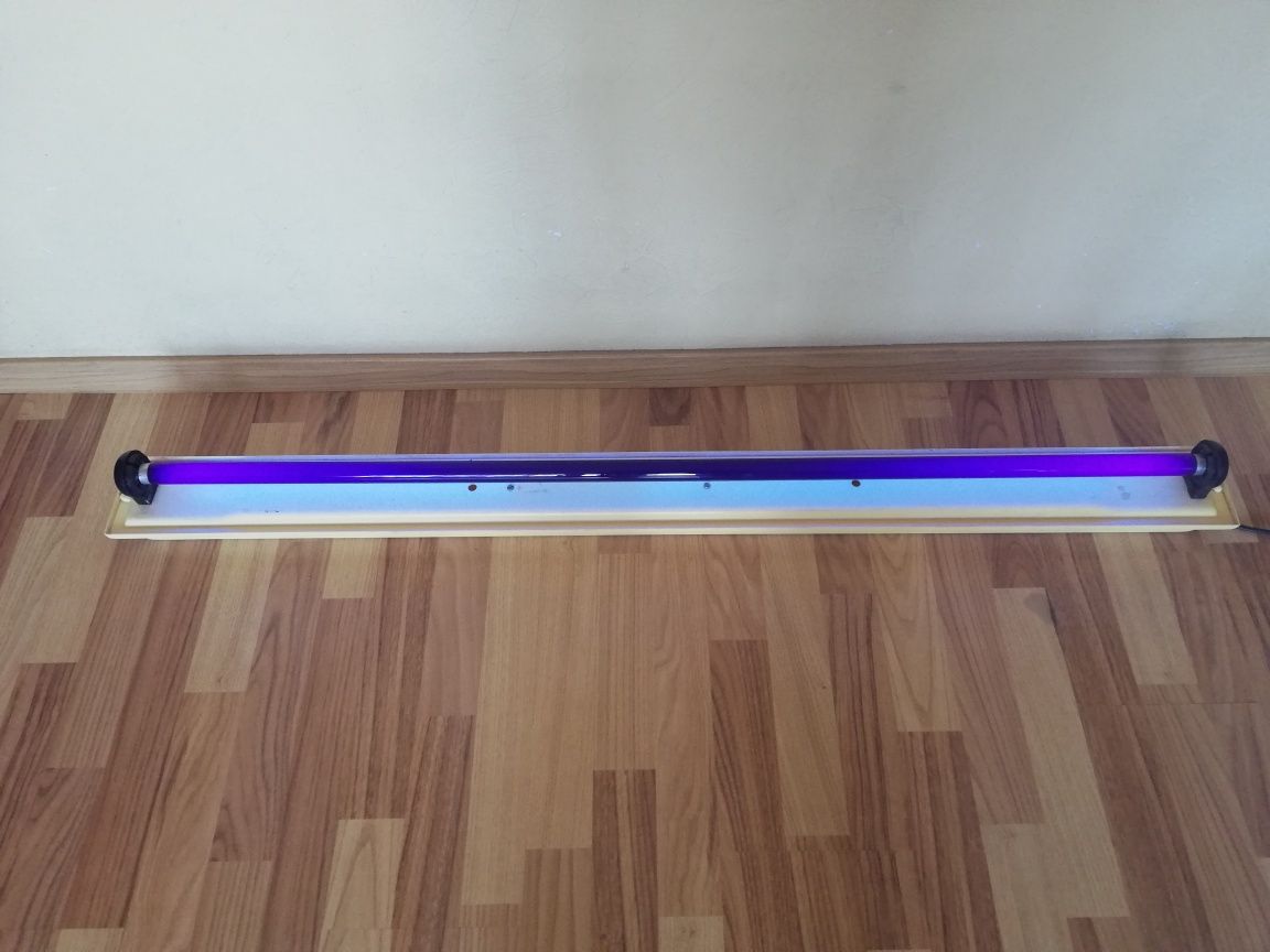 Ультрафіолетова лампа Philips 1,2м