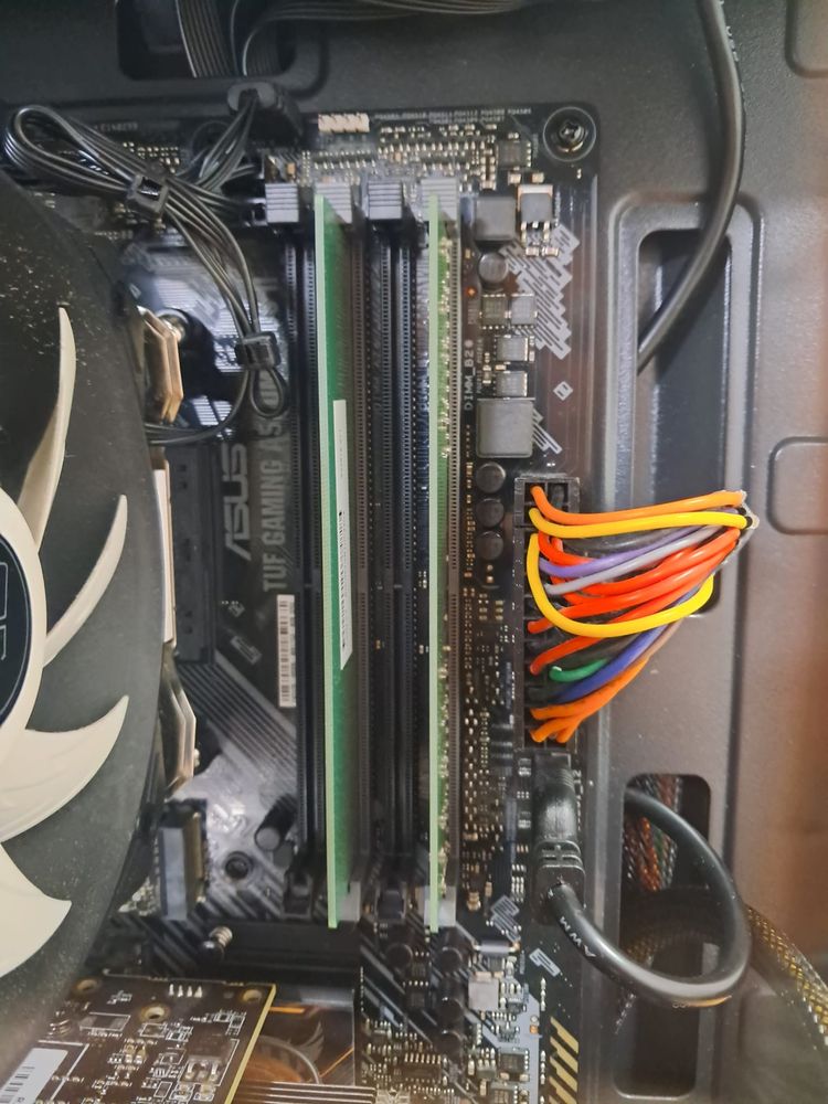 Ryzen 5500  Rx 580 8gb  256gb Nvme  16gb Ram