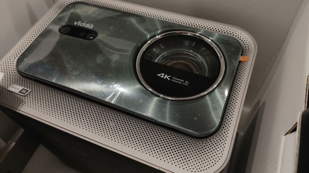 Vidda C2  Ultra  4000 lm IMAX 4K проектор