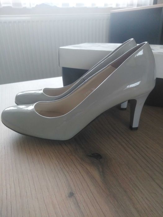 NOWE szpilki marki Sagan, skóra naturalna lakier, r 38