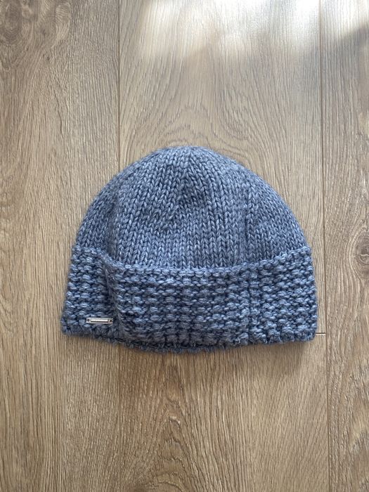 Тепла шапка жіноча зимова