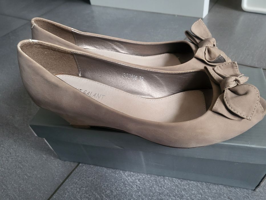39 Wyprzedaż szafy buty sandały koturna obcas