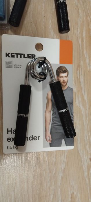 Еспандер кистевой , резина для тренировок,скакалка  Kettler