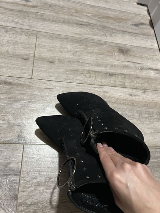 Ботинки замшевые