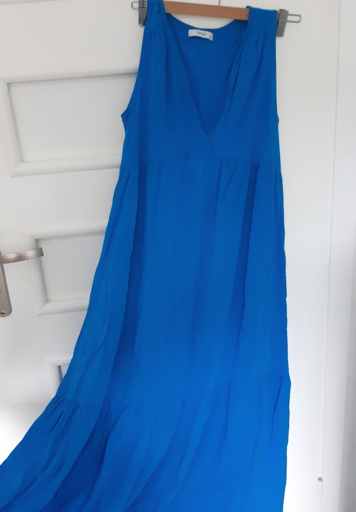 Kobaltowa długa letnia sukienka
