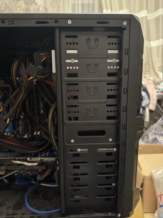 комп'ютер EZCOOL.