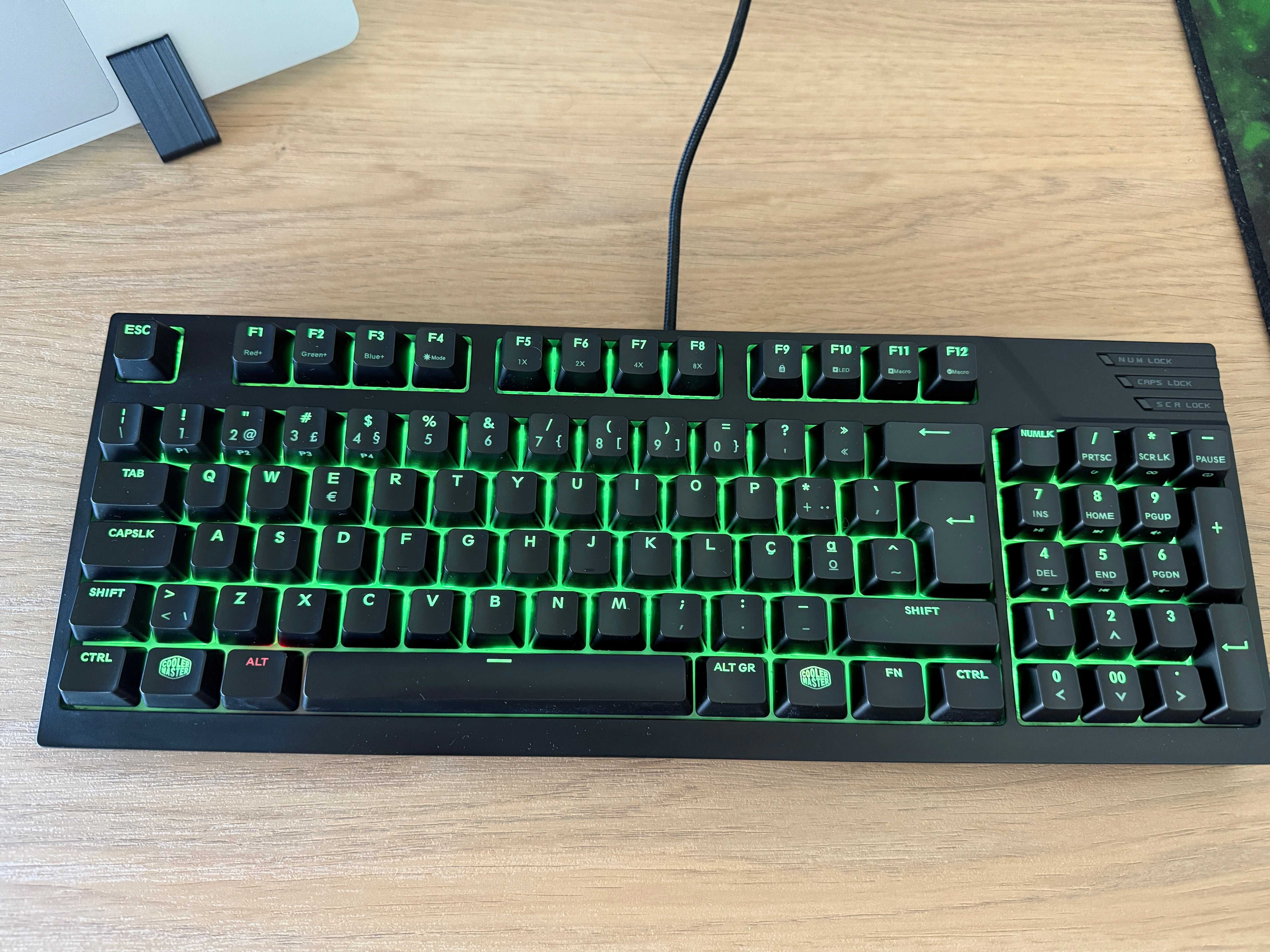 Teclado Mecanico RGB Com Fio Cooler Master