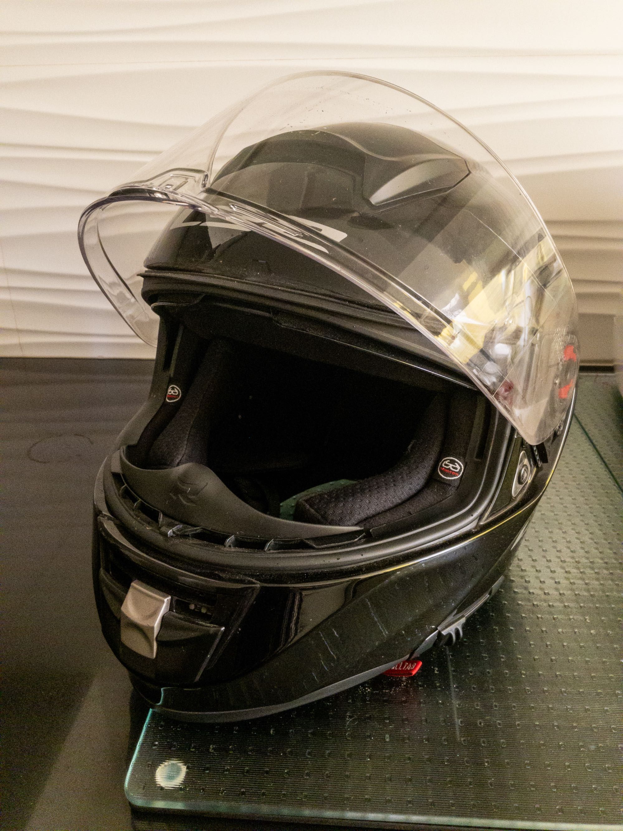 Capacete mota LS2 VECTOR.M. Como Novo. Não uso. Em mão, Lisboa.