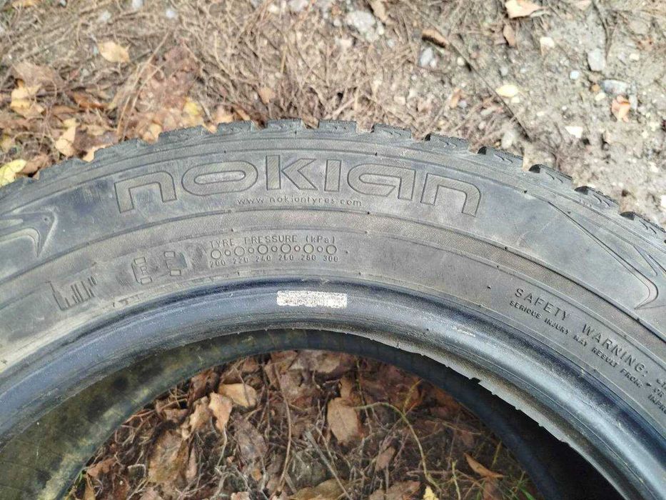 Зимова резина Nokian R16 205/60