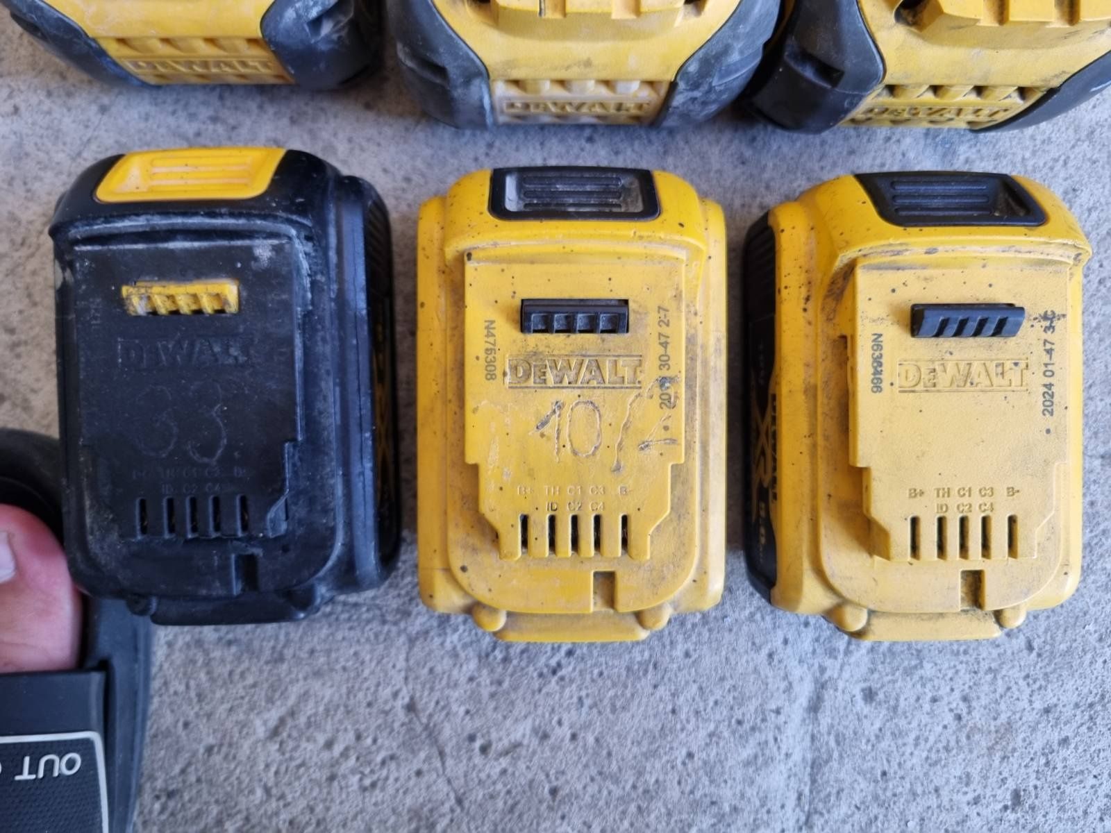 Батарея Dewalt 18V від 4 до 9 Ah