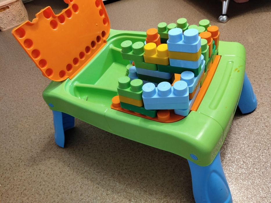 Конструктор Molto Blocks столик + 40 великих кубиків (як Mega Bloks)