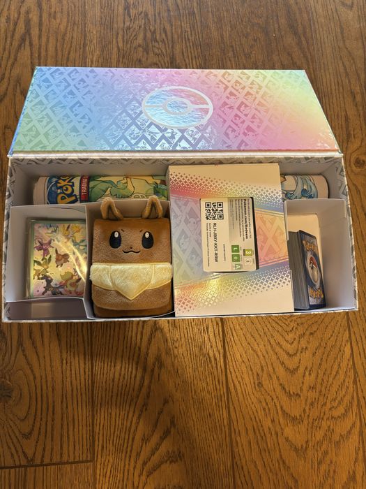 Pokemon TCG Prismatic Evolutions Super Premium Collection