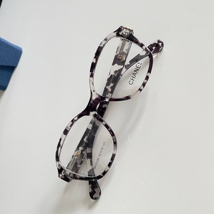 Stylowa oprawa do okularów korekcyjnych - modny design