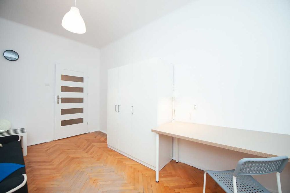 OSTATNI DUŻY pokój blisko MANUFAKTURY Czarnkowska 4