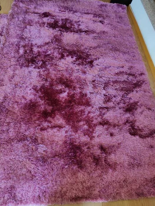 Carpete de dimensões 1.80m x 2.80m