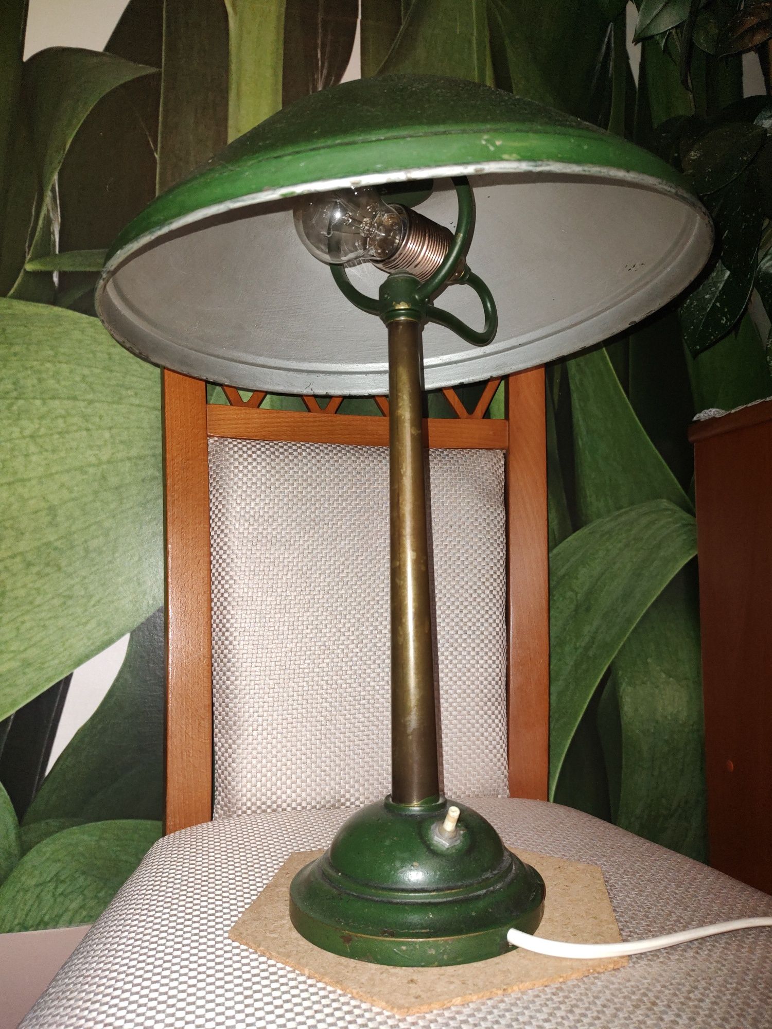 Zabytkowa lampa biurkowa
