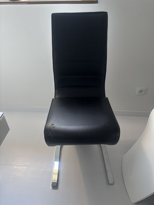 Krzesło krzesła do jadalni czarno-białe