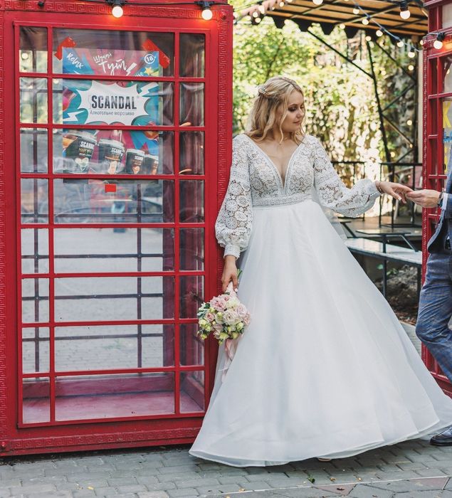 Весільна сукня у ідеальному стані!