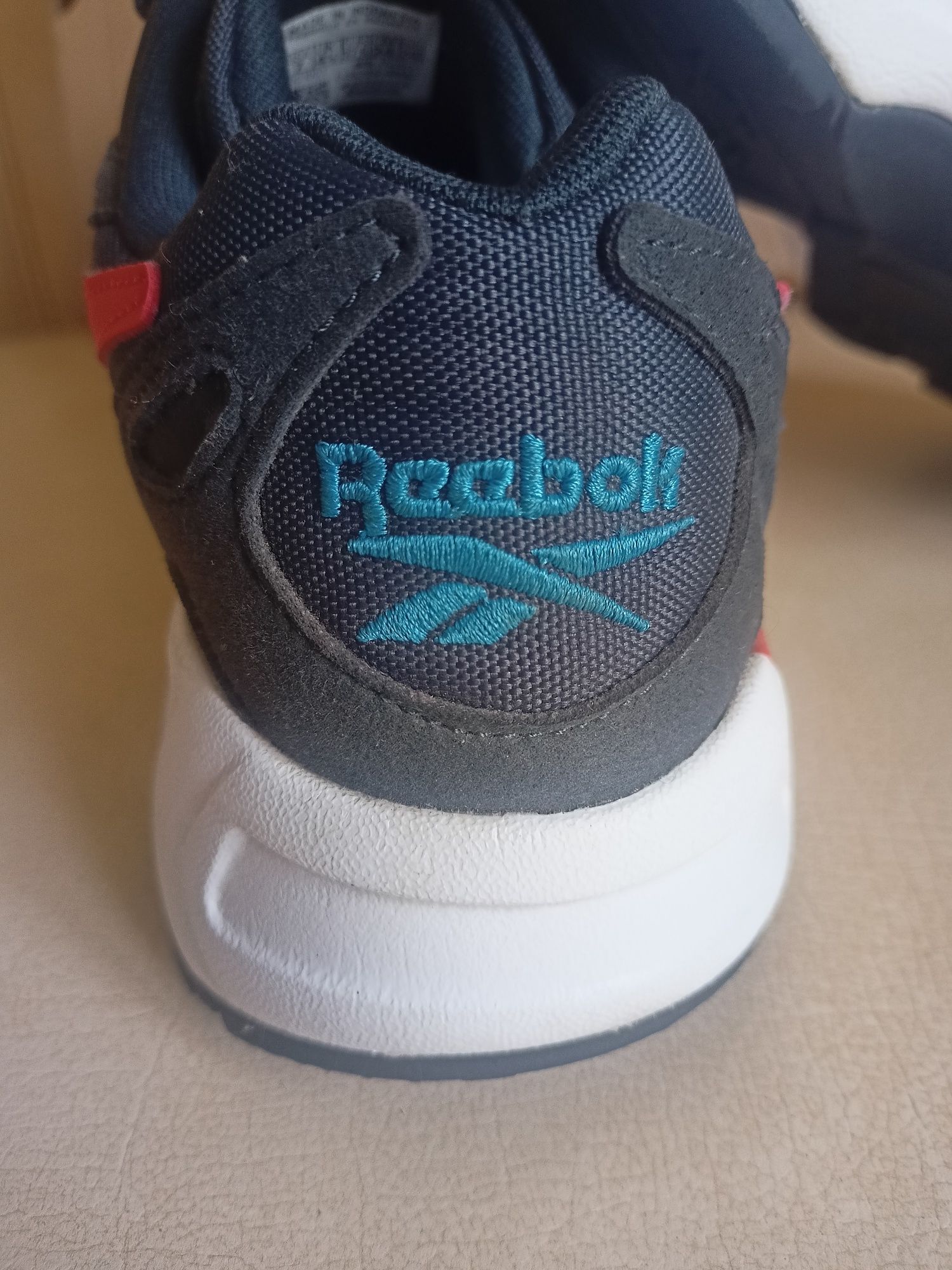 Damskie Buty sportowe Reebok Aztrek rozmiar 37.5 24cm Nowe