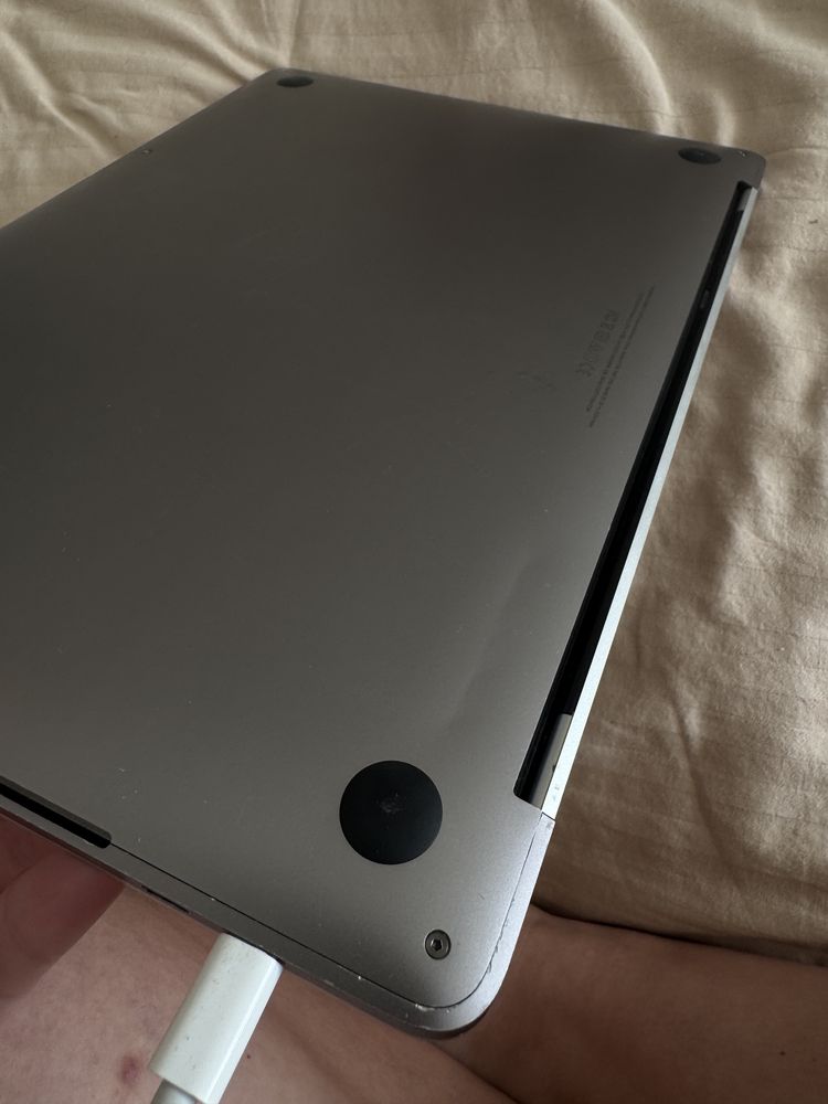 Macbook А1706 на запчясти