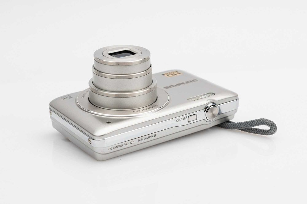 Odb osobisty. Olympus VG - 120 aparat kompaktowy, cyfrowy.