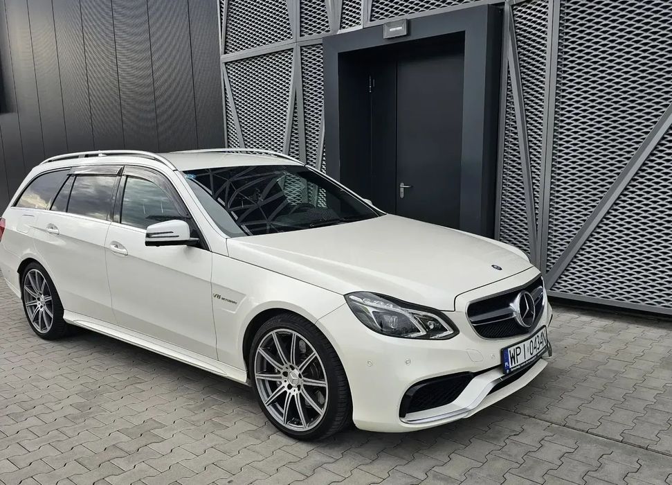 Mercedes-Benz Klasa E Mercedes E63 AMG T 4matic 557km bezwypadkowy FV 23%