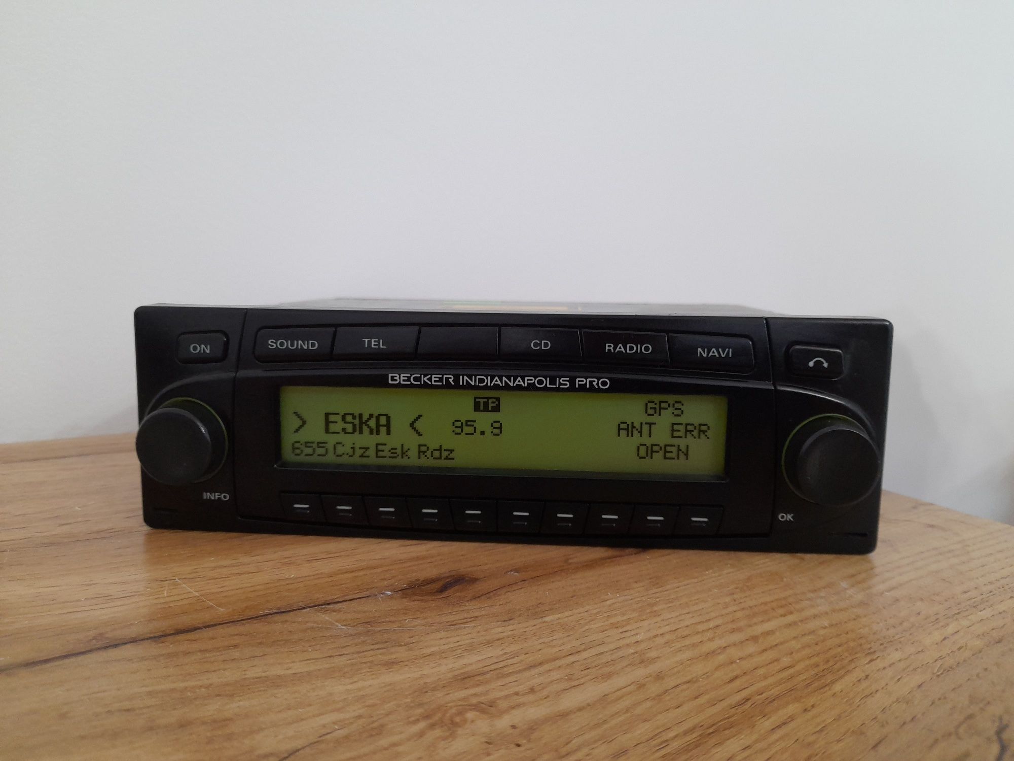 Radio Becker Indianapolis PRO BE7950 Bluetooth MP3