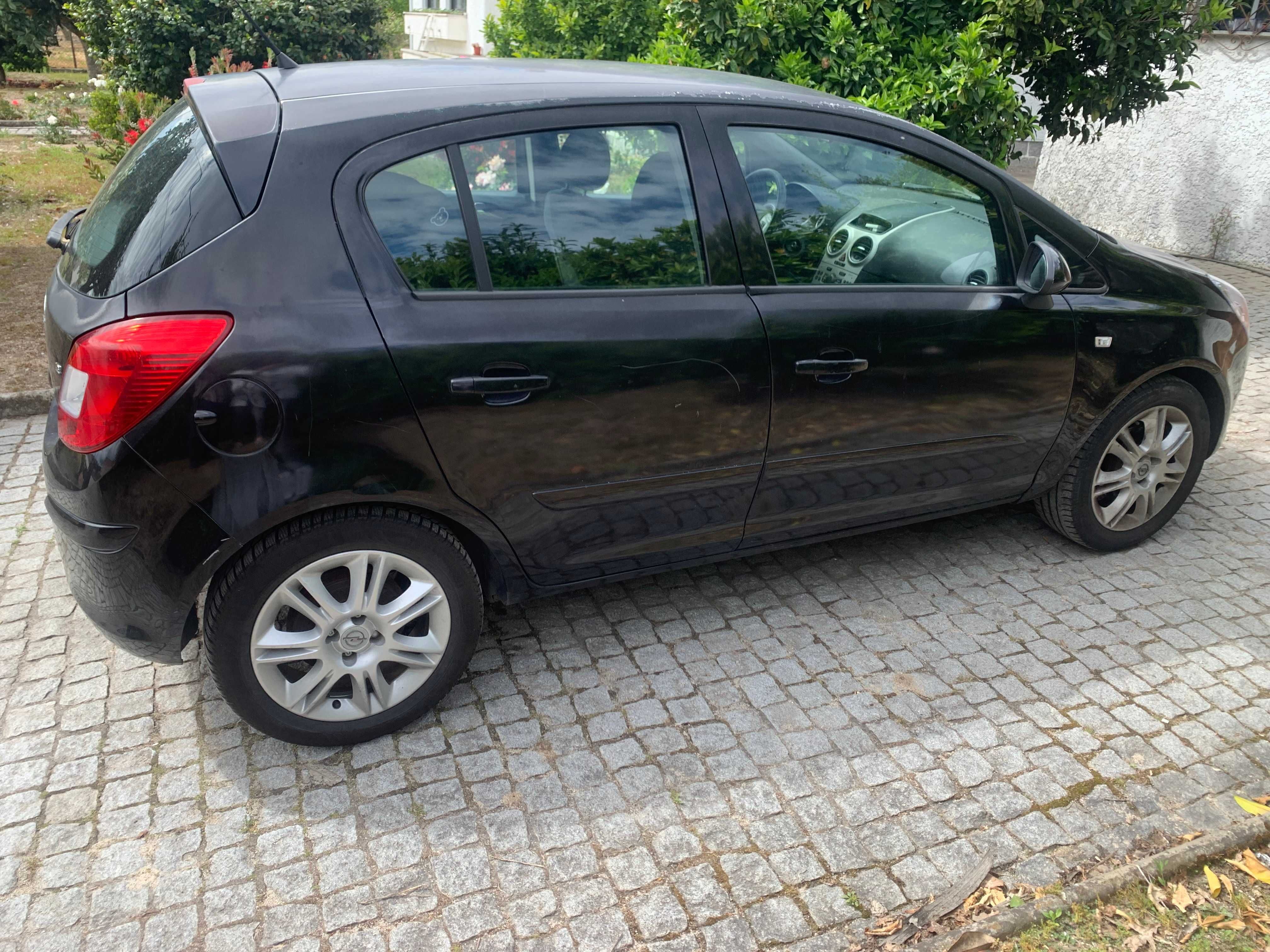 Opel Corsa D 1.2 com poucos km