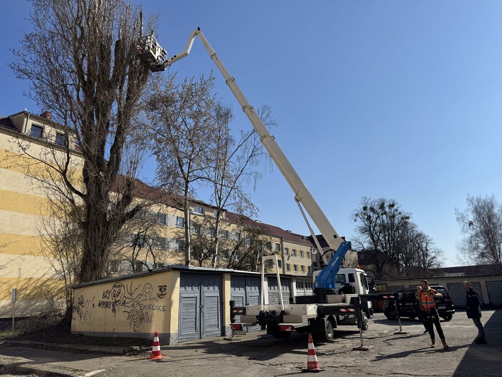 Wynajme Podnosniki koszowe Zwyżki. 20 m 26m 37m